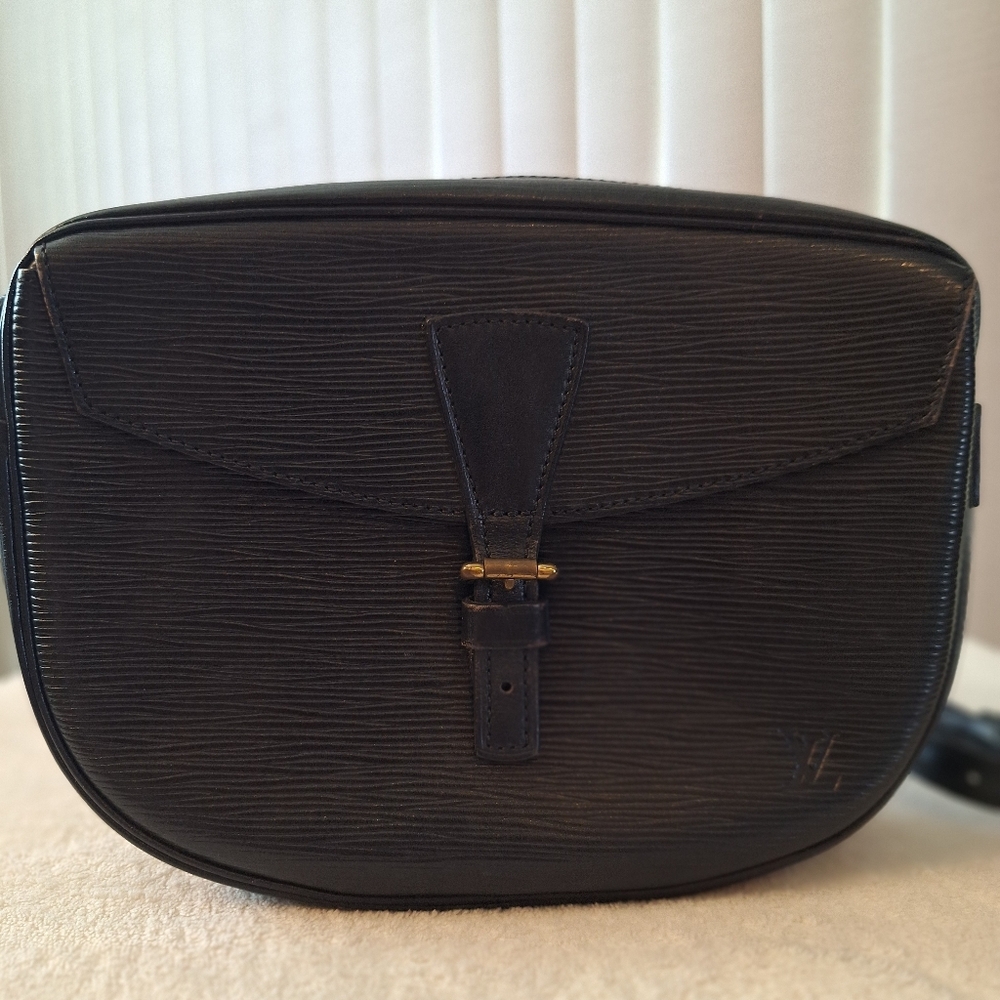 Louis Vuitton Jeune Fille - Picture 2 of 16